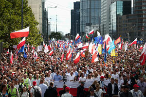 "Marš miliona srca" u Varšavi: Najveće demonstracije protiv vlade...