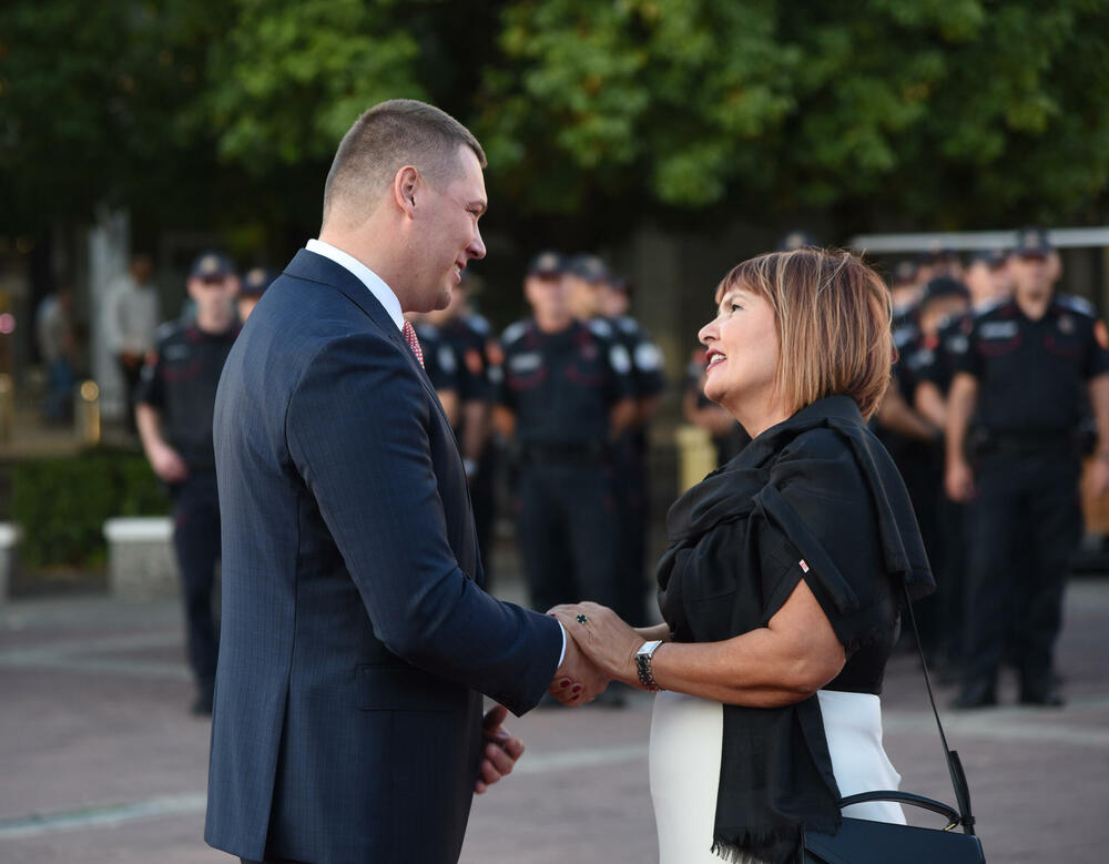 <p>Na proslavi Dana unutrašnjih poslova uručene nagrade za izuzetan doprinos službenicima tog Vladinog resora</p>