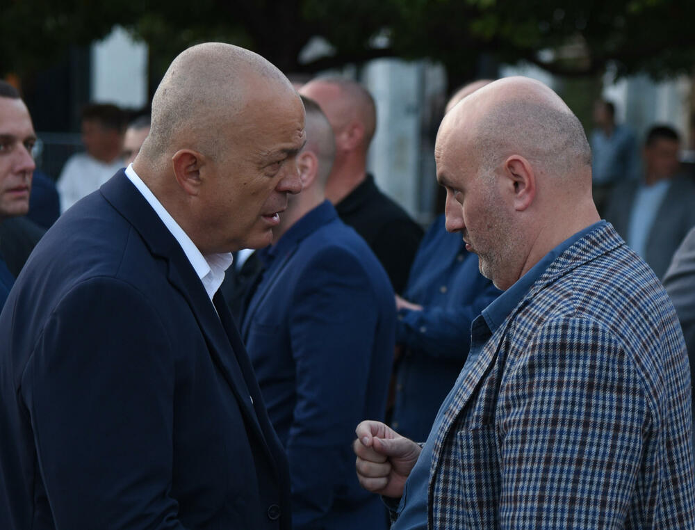 <p>Na proslavi Dana unutrašnjih poslova uručene nagrade za izuzetan doprinos službenicima tog Vladinog resora</p>