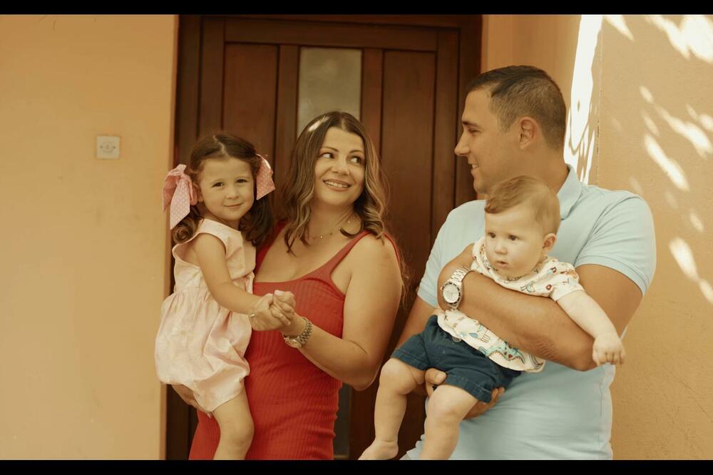 Foto: Voli, Marijana i Marko Đukanović