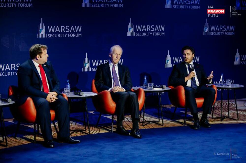 Abazović na Varšavskom bezbjednosnom forumu