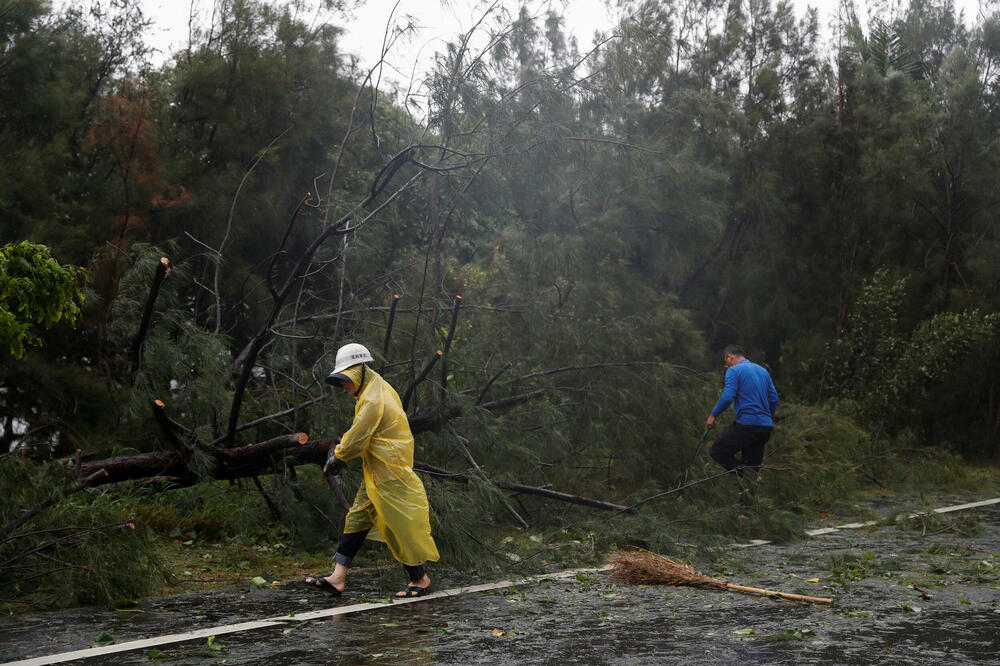 Saniranje štete koju je napravio tajfun Koinu, Foto: REUTERS