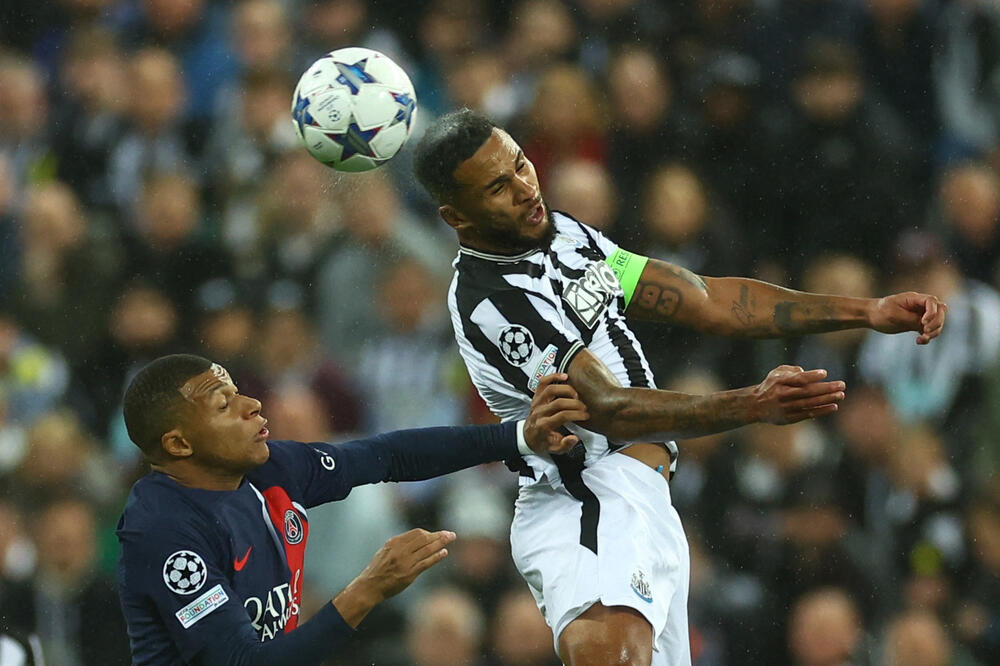 Lasels u duelu sa Mbapeom, Foto: Reuters