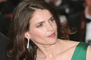 Džulija Ormond tužila filmskog mogula Harvija Vajnstina i Dizni...