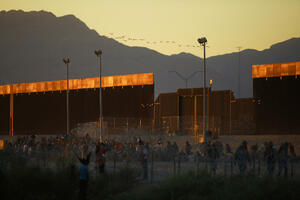 SAD: Bajden odobrio gradnju još 32 kilometra zida na granici sa...