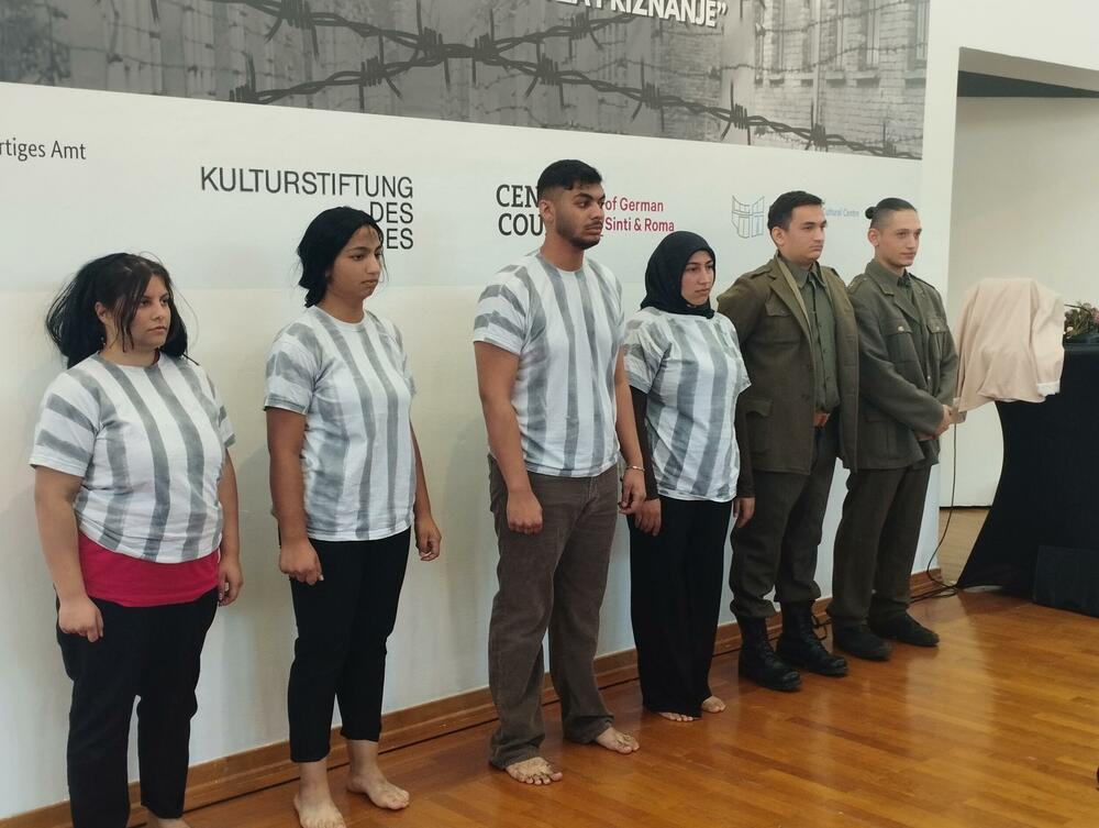 Izložba o Holokaustu roma