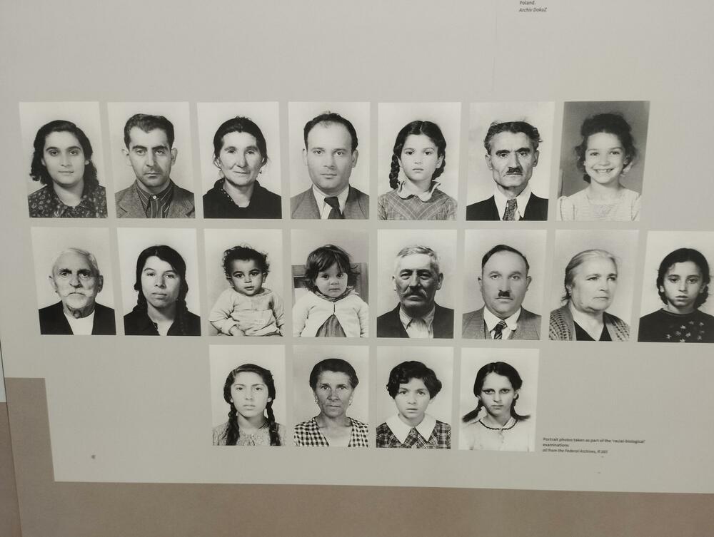 <p>Izložba o Holokaustu Roma "Rasna dijagnoza: Ciganin - genocid nad Sintima i Romima i duga borba za priznanje" otvorena je do 27. oktobra u Podgorici, u Paviljonu ULUCG</p>