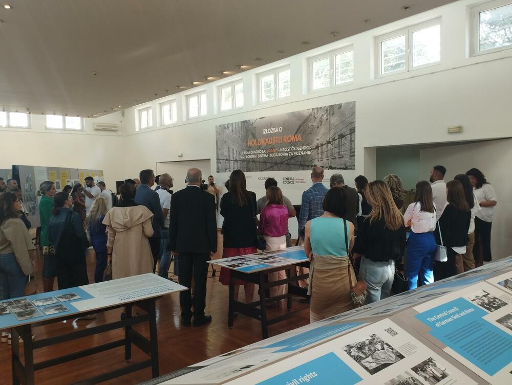 Izložba o Holokaustu roma