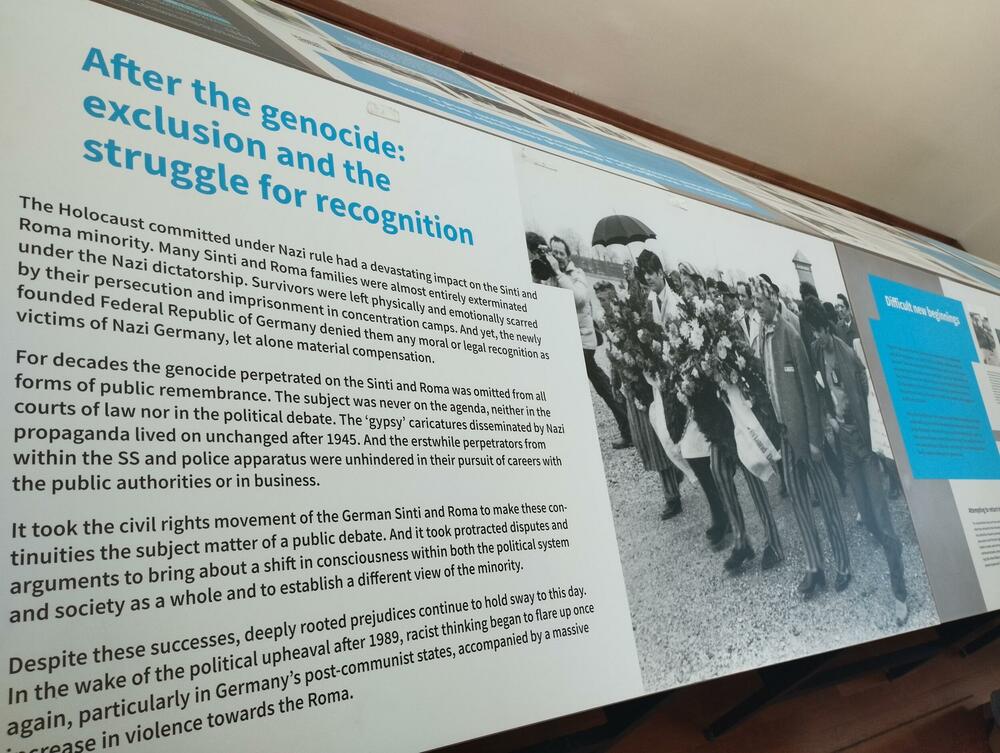 <p>Izložba o Holokaustu Roma "Rasna dijagnoza: Ciganin - genocid nad Sintima i Romima i duga borba za priznanje" otvorena je do 27. oktobra u Podgorici, u Paviljonu ULUCG</p>