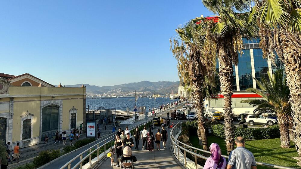 Pješački most na Konaku