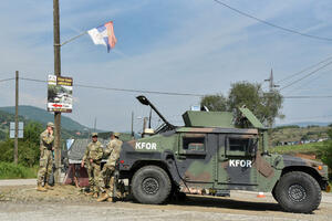 Pojačanje za KFOR, još 200 britanskih vojnika na Kosovu:...