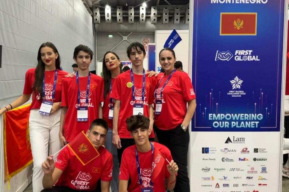 Tim robotičara iz Crne Gore na Olimpijadi u Singapuru, Foto: Montenegrobotics