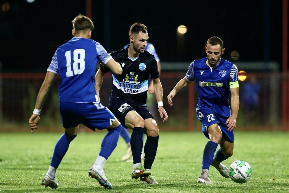 Petrovac je u avgustu slavio protiv Dečića u Podgorici, Foto: FSCG