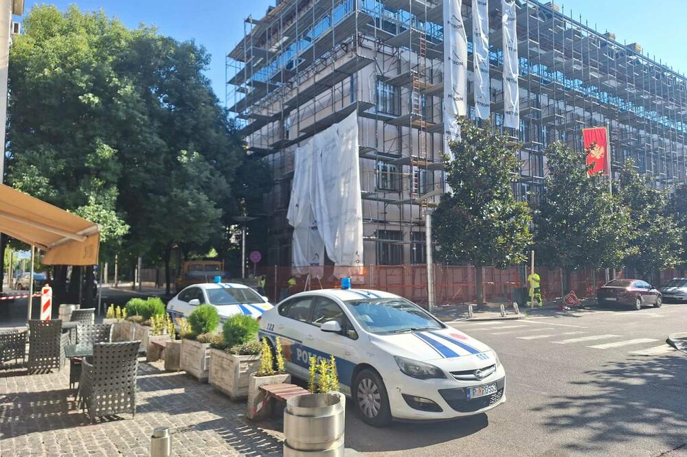 Pripremni radovi na zatrpavanju tunela u Višem sudu, Foto: Milena Radonjić