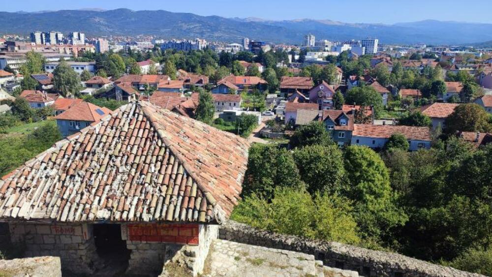 <p>Direktor NVO "Pro futuro" uvjeren je da vrijeme radi za tvrđavu i da dolaze bolji dani, kao i da posao čišćenja ne smije biti sizifovski jer Bedem to ne zaslužuje</p>