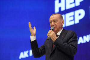 Erdogan ponovo izabran na čelo Stranke pravde i razvoja
