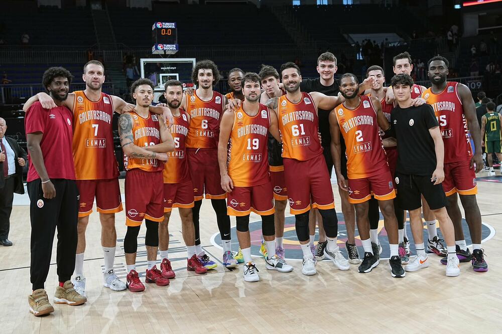 Basketball players of Galatasaray, Photo: Twitter.com/GSBasketbol