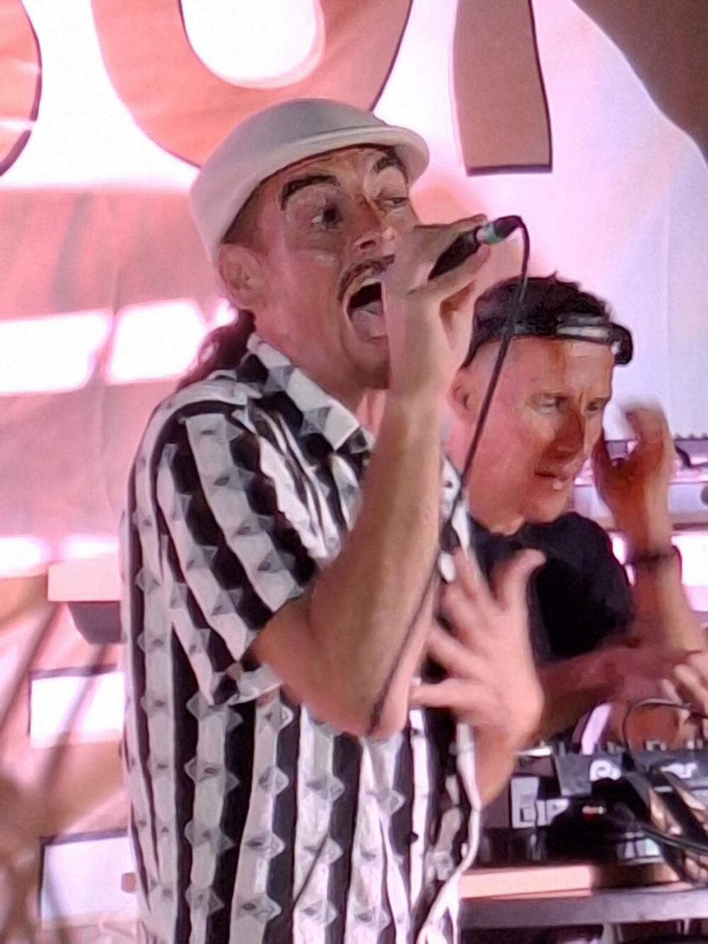 <p>Sa nastupom ruskog sastava Tantra Brothers ovogodišnji oficijelni program 12. Montenegro Sun Reggae Festivala je završen</p>