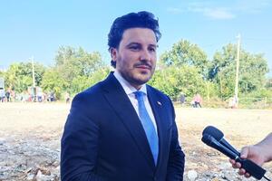 Abazović: URA nije dobila poziv PES-a za pregovore o vladi, torta...