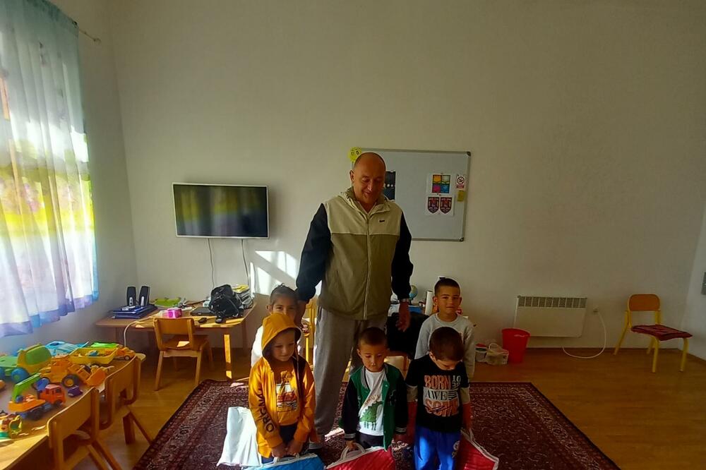 Pokloni za mališane vrtića u selima Morakovo i Zagrad, Foto: MZ Župa