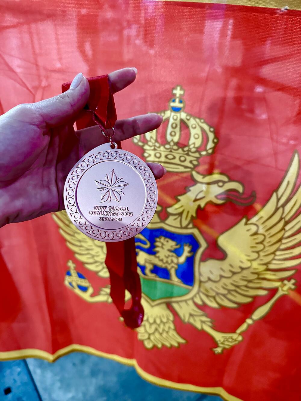 Bronzana medalja za crnogorske robotičare u Singapuru