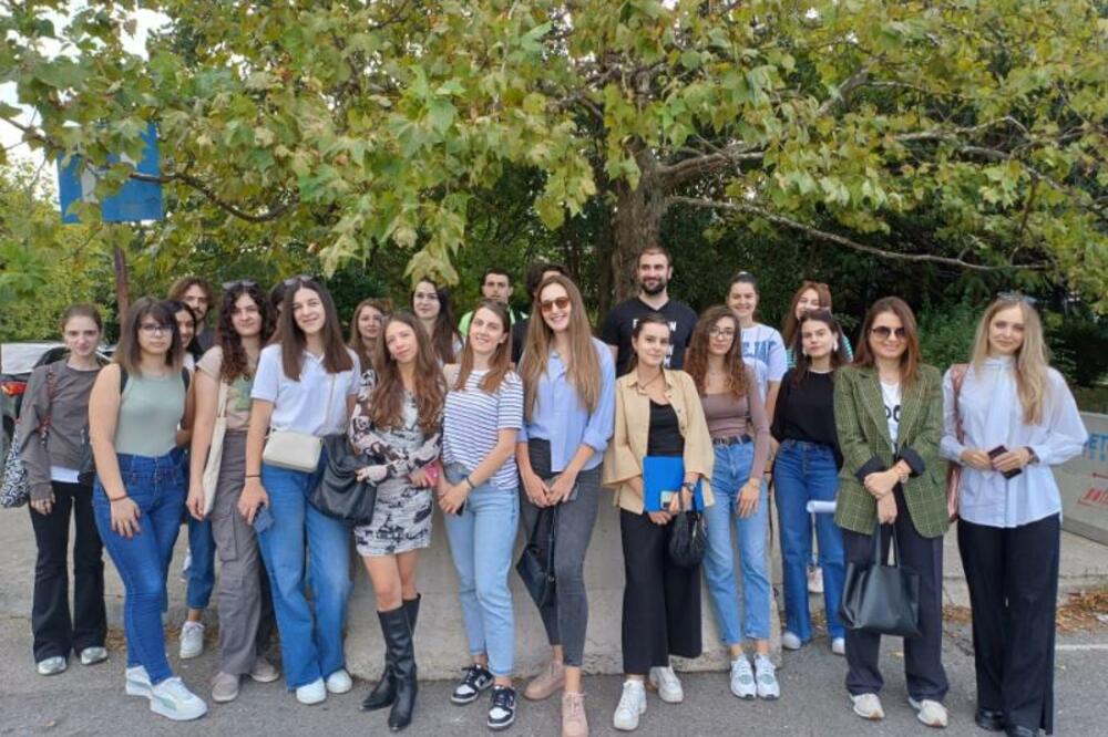 Studenti završne godine Arhitektonskog fakulteta, Foto: Ministarstvo zdravlja