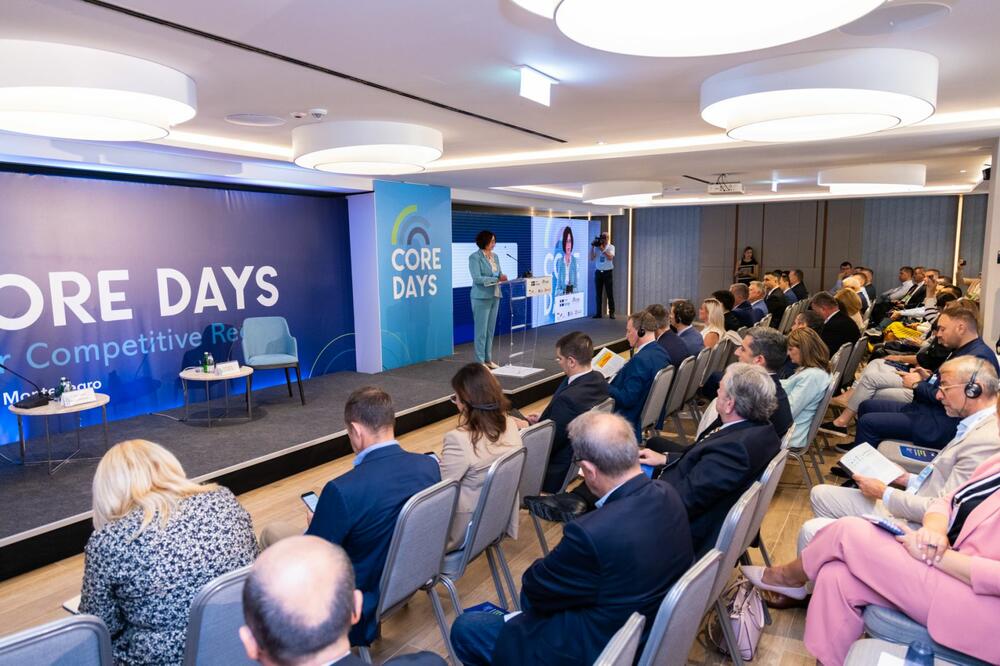 <p>"Umjesto da politika bude zamajac, ona je skoro pa opstruirala odnose. To nije moja politika, politika opstrukcija. Želim da se to promijeni", rekao je Milatović</p>