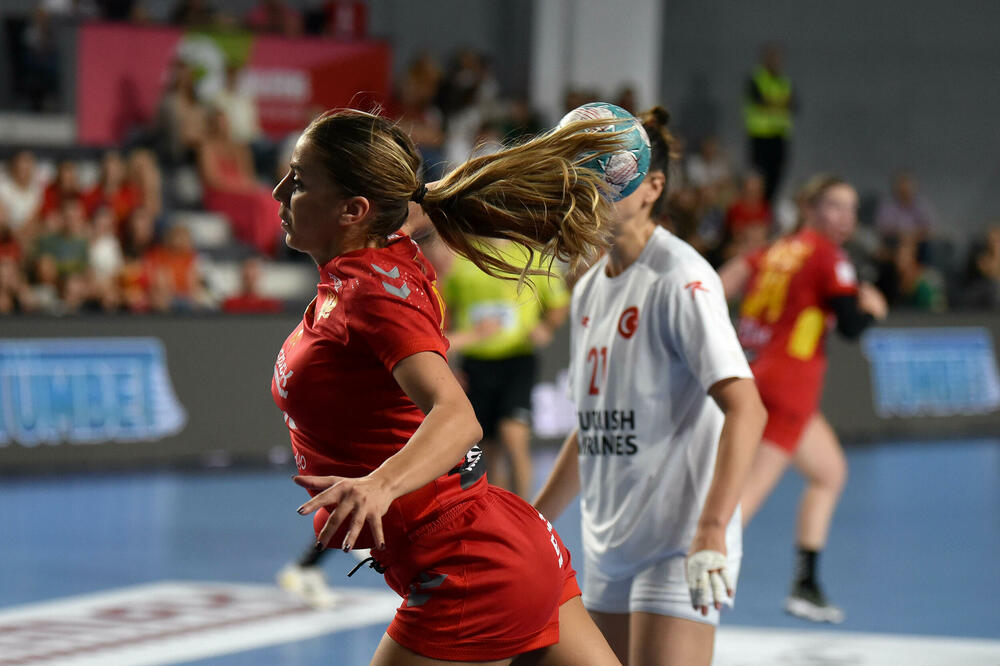 Ivona Pavićević na utakmici sa Turskom, Foto: Boris Pejović
