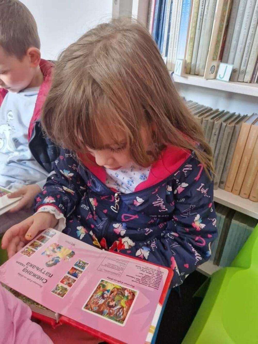 <p>“Mališanima smo pokazali kakve ih sve čitalačke radosti očekuju u prostoriji Dječjeg odjeljenja Narodne biblioteke", kazali su iz biblioteke</p>