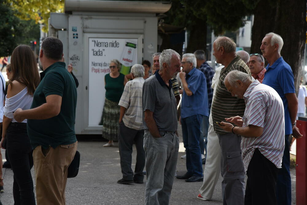 Sporna matematika i zakon sa greškom izazvali nedoumice: Sa prošlogodišnjeg protesta penzionera, Foto: Luka Zekovic