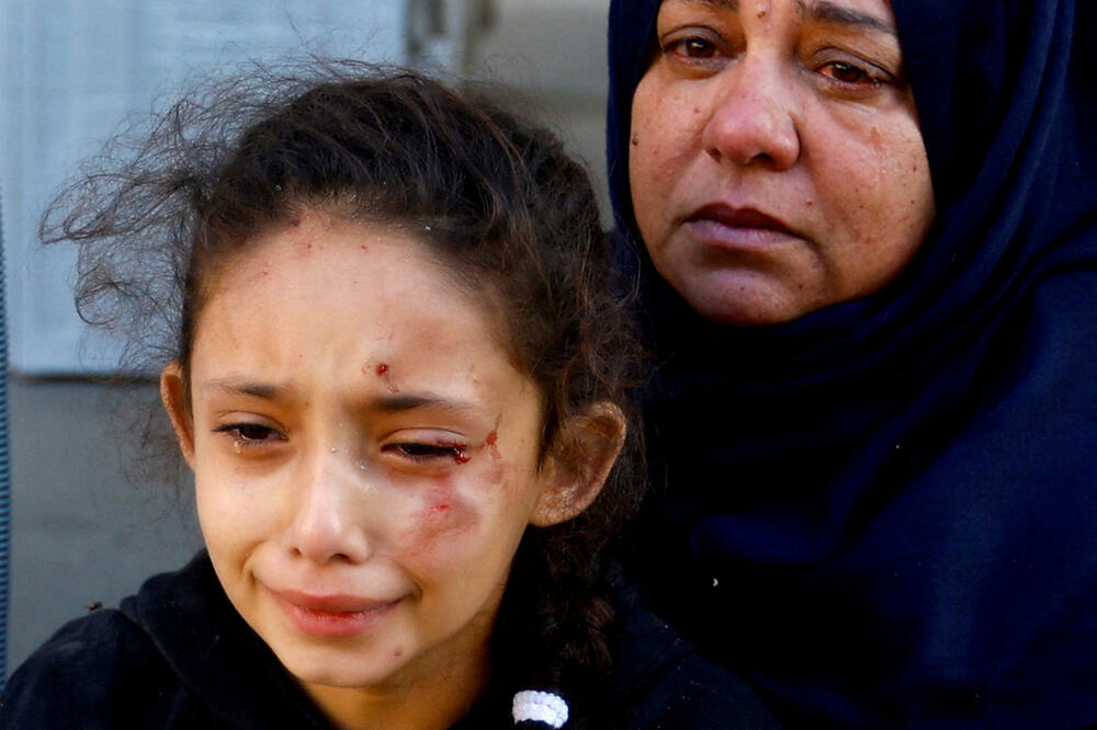 Palestinci u Kan Junisu na jugu pojasa Gaze, Foto: Rojters