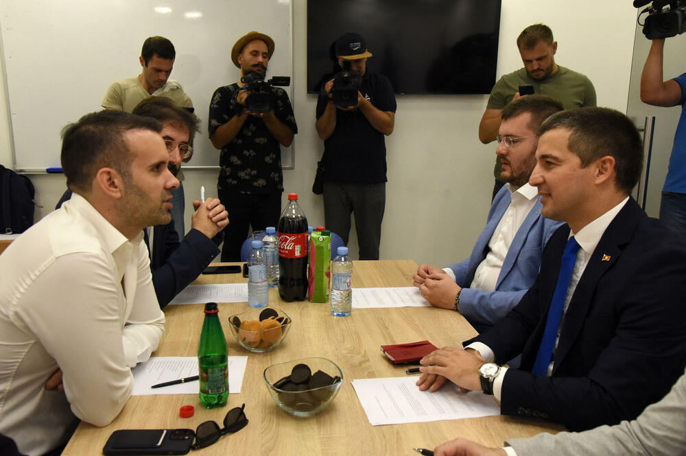 Lider PES-a preuzeo odgovornost: Spajić i Bečić, Foto: Luka Zekovic