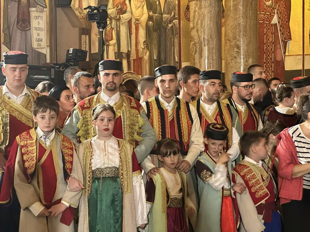 <p>"Ovdje u Podgorici ne postoji nikakva potreba da nam bilo kaže ko smo i šta smo. Više nego drugdje, ovdje u Podgorici, u Nemanjinom gradu, u gradu u kom je rođen otac svetog Save, ovdje bolje nego drugdje znamo koja je to naša vjera, ko su naši preci"</p>