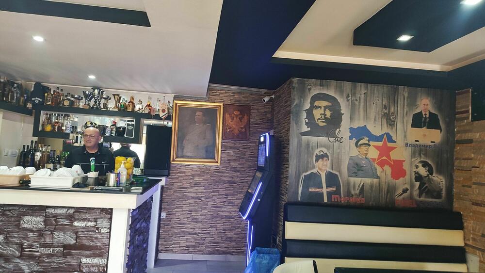 Revolucionarna kafana