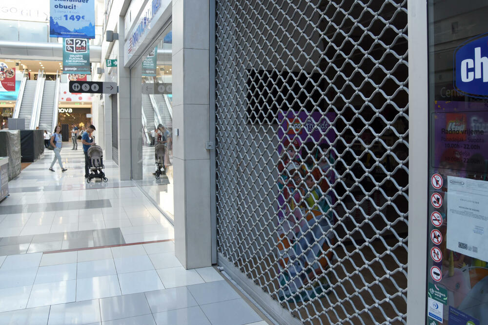 Nedjeljom ne rade ni butici u tržnim centrima, Foto: Zoran Đurić