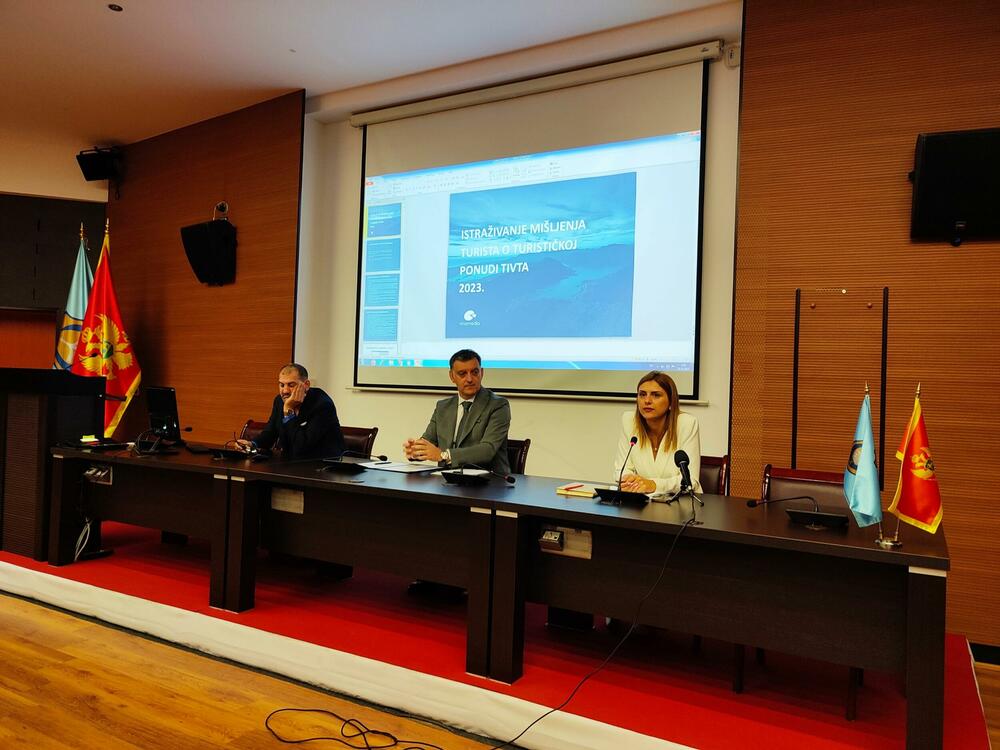 Sa konferencije za medije