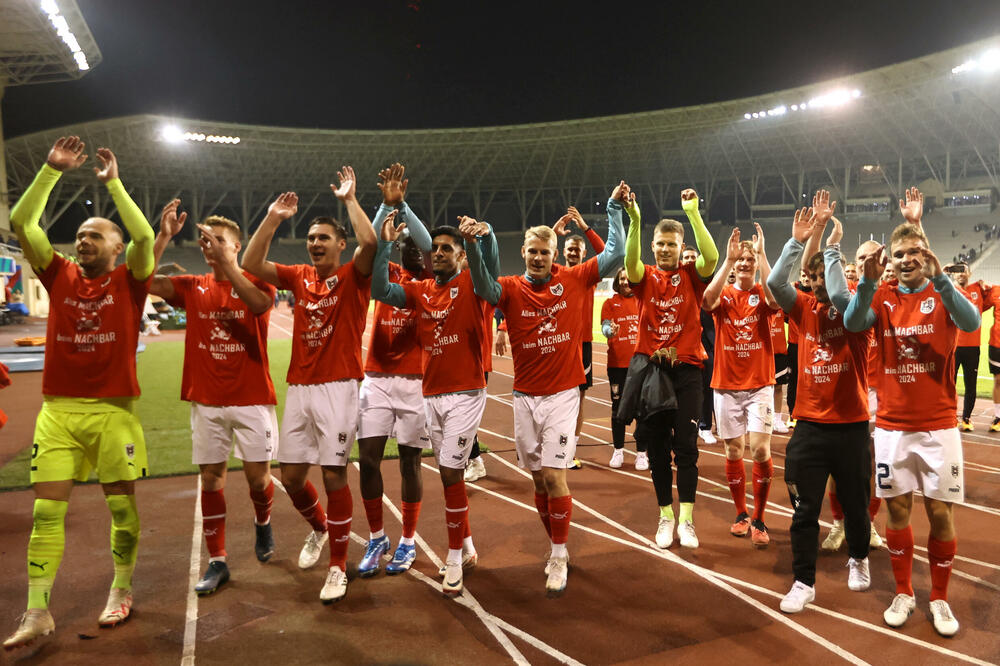 Fudbaleri Austrije nakon utakmice, Foto: Reuters
