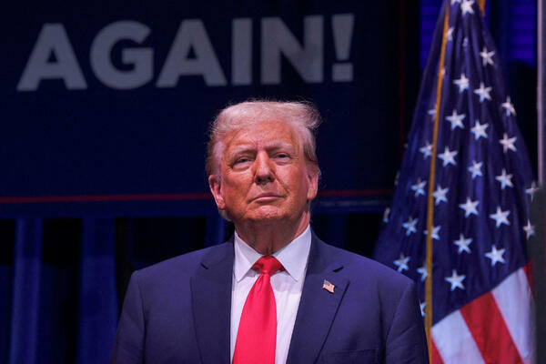 Pacifista Donald i ratoborni Tramp