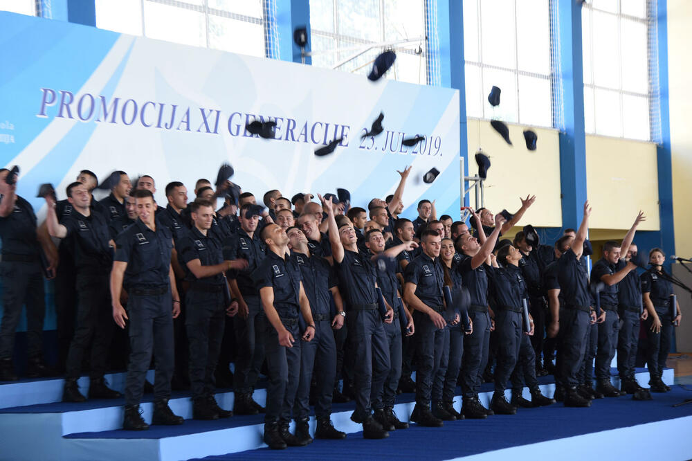 Kažu da čekaju duže od njihovih kolega (arhiva/ilustracija), Foto: Luka Zeković