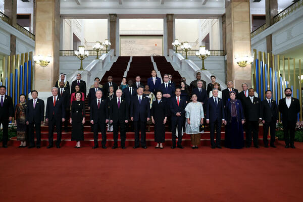 Kod Sija stigli Putin, Orban, Vučić, talibani...