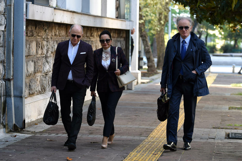 <p>Suđenje Vesni Medenici i Milici Vlahović Milosavljević odloženo za 20. decembar</p>