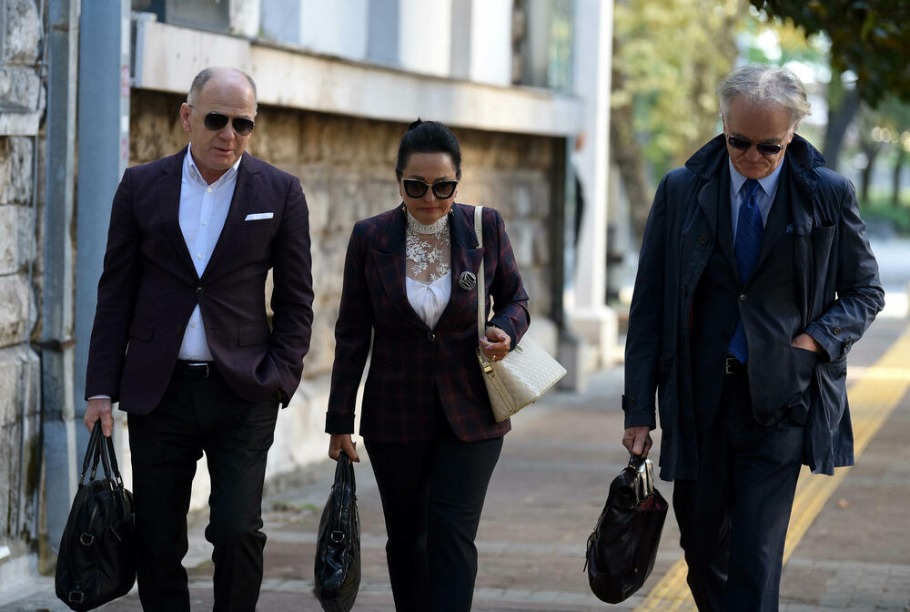 <p>Suđenje Vesni Medenici i Milici Vlahović Milosavljević odloženo za 20. decembar</p>