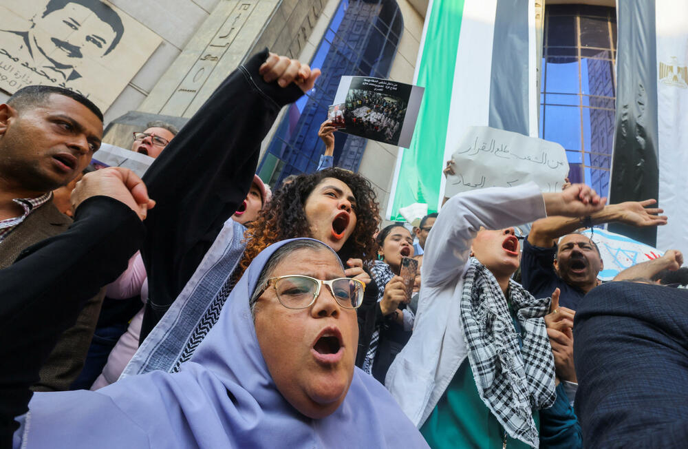 <p>"Ovaj rat koji je ušao u opasnu fazu će gurnuti region u neizrecivu katastrofu"</p>