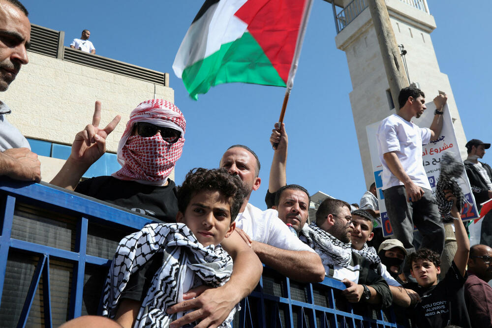 <p>"Ovaj rat koji je ušao u opasnu fazu će gurnuti region u neizrecivu katastrofu"</p>