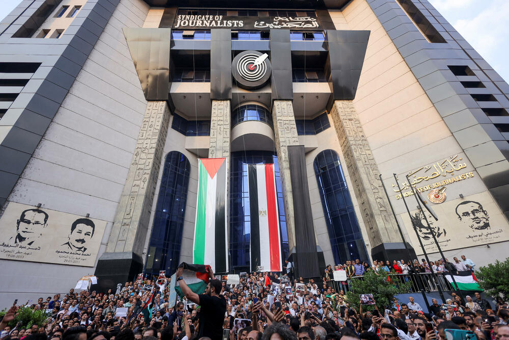 <p>"Ovaj rat koji je ušao u opasnu fazu će gurnuti region u neizrecivu katastrofu"</p>