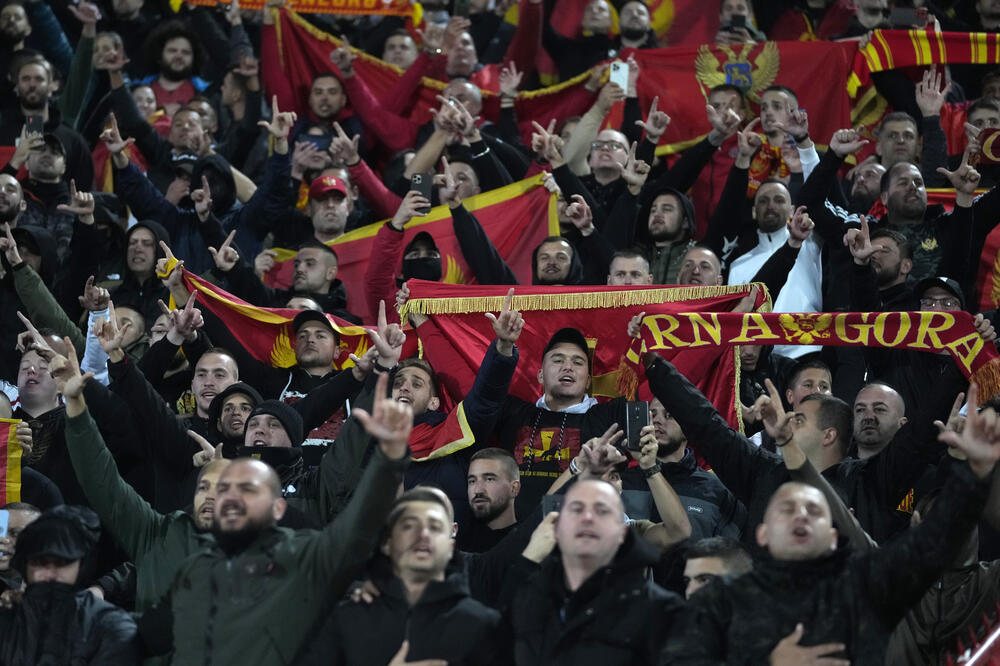Crnogorski navijači na meču sa Srbijom u Beogradu, Foto: FSCG