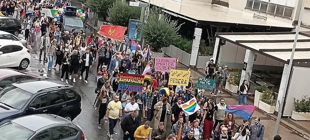 <p>U Podgorici održan 11. Montenegro Prajd pod sloganom "samoodređenje"</p>