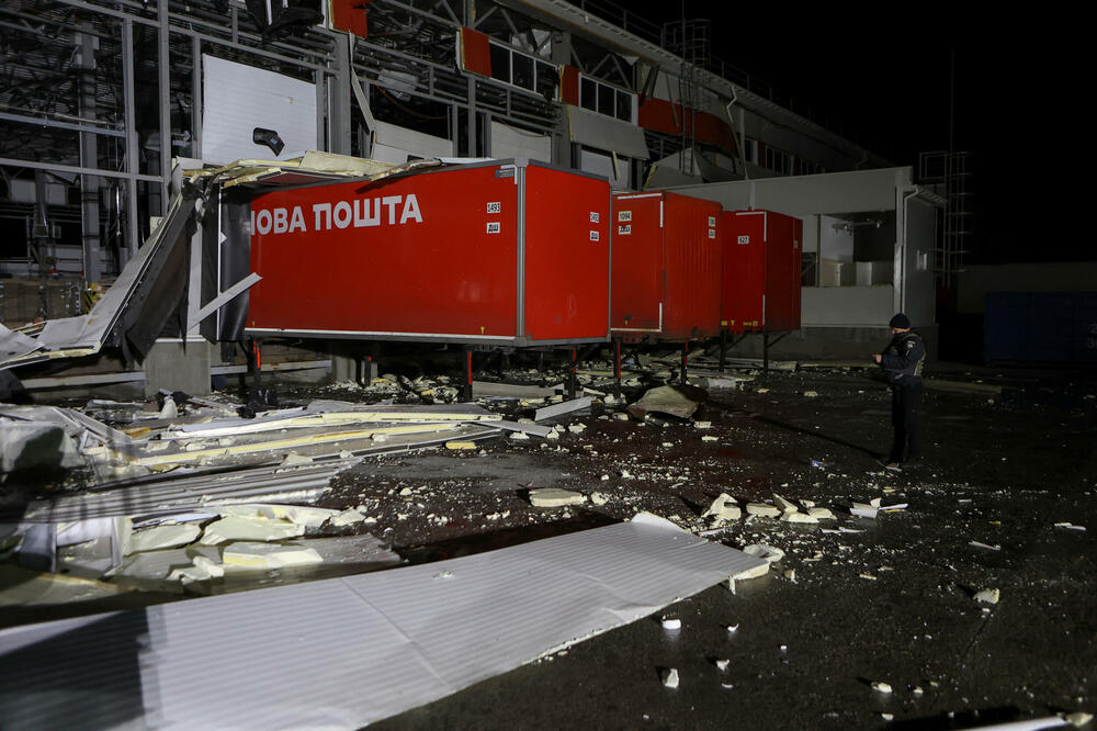 Poštanski distributivni centar pogođen ruskim projektilima, Foto: Reuters