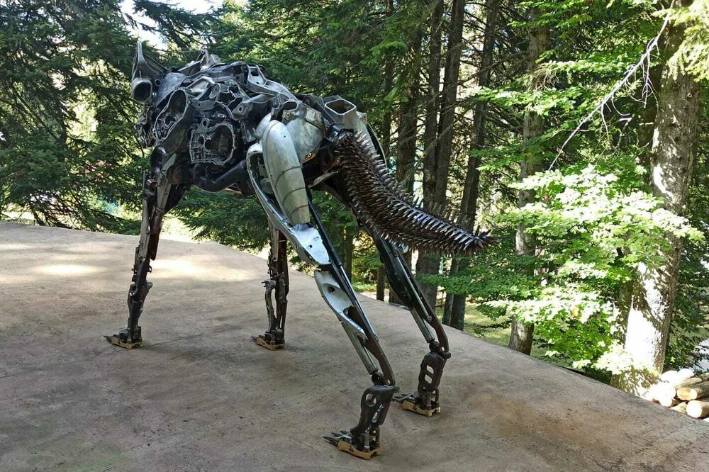 Prva skulptura biće izrađena iz tri dijela- vuka, jahača i orla, Foto: Privatna arhiva