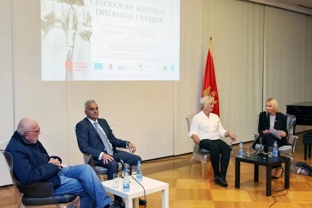 Sa panela, Foto: Fondacija Kreativne žene Crne Gore